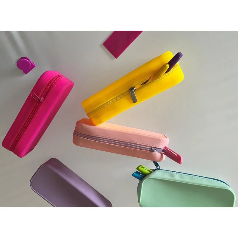 ဆန်းသစ်တီထွင်ထားသော Silicone Pencil Bag သည် စျေးကွက်၊ ကျောင်းနှင့် ရုံးသုံးပစ္စည်းများကို တော်လှန်ပြောင်းလဲနေပြီလား။